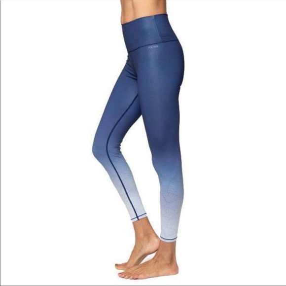 AR-33 Alpha 7/8 High Waist Ocean Fade Leggings - Picture 1 of 8